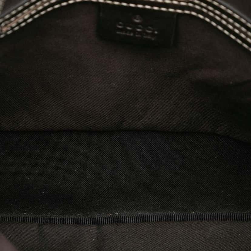 Gucci GG Supreme Crossbody Brown Canvas Good condition - Model View