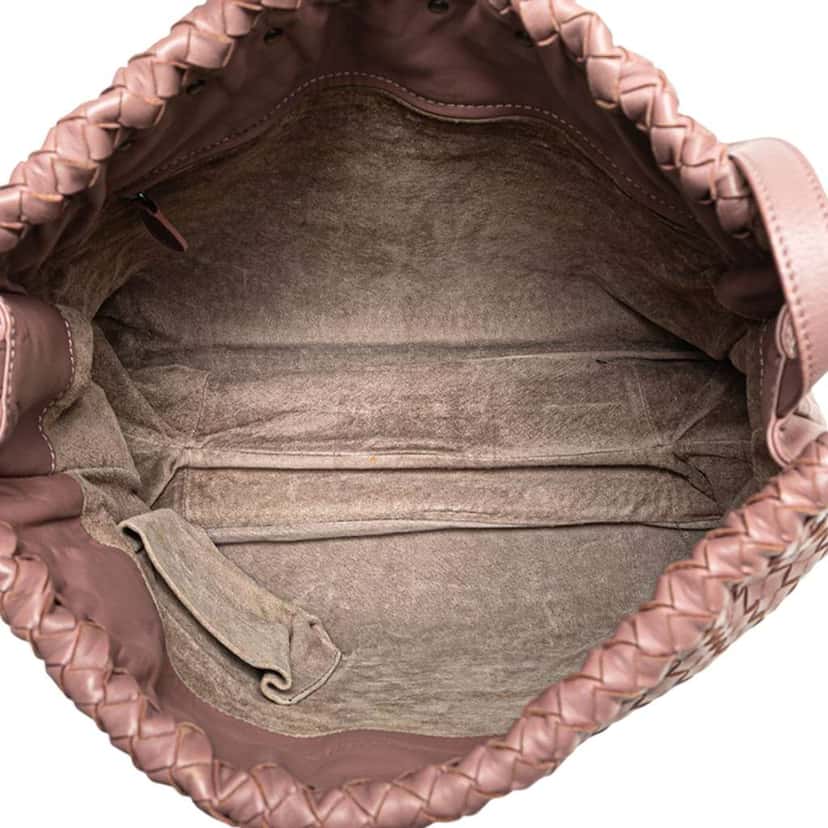 Bottega Veneta Medium Nappa Intrecciato Tassel Drawstring Crossbody Pink Leather Good condition - Model View