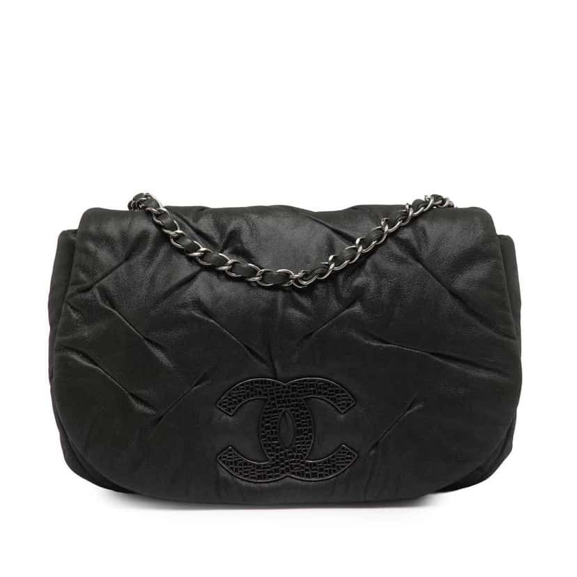 Chanel Iridescent Calfskin East Glint Flap Black Leather Good condition - Front View