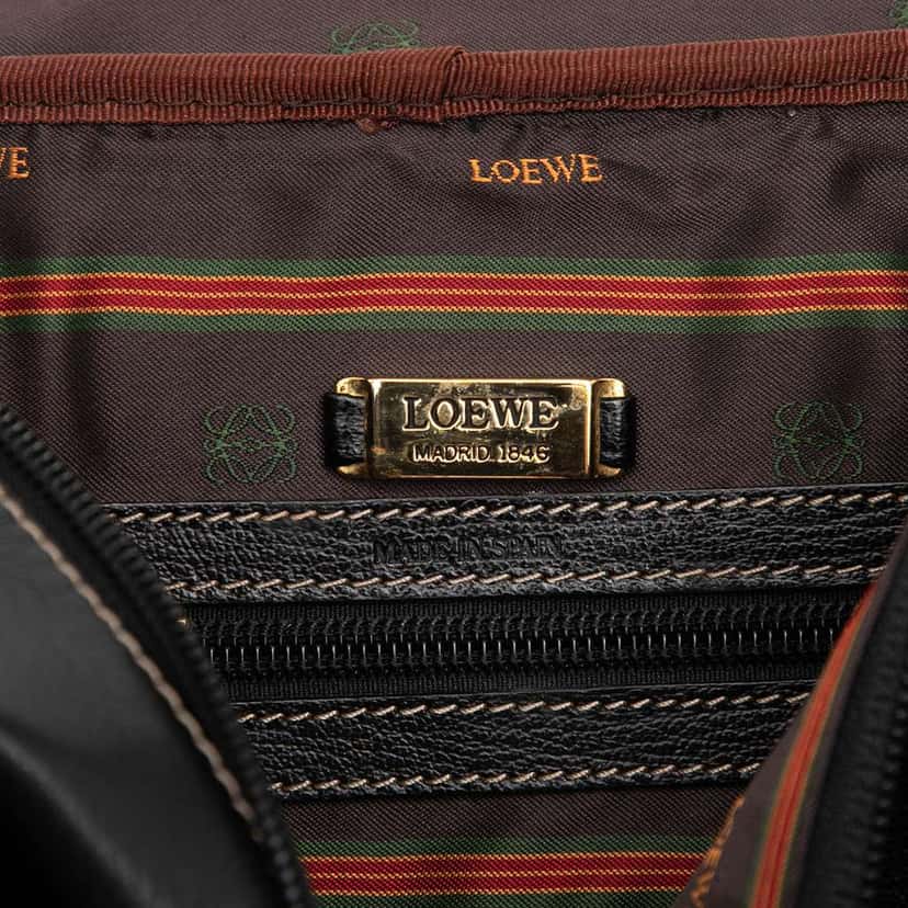 Loewe Leather Velasquez Twist Vanity Bag Black Leather Good condition - Box View