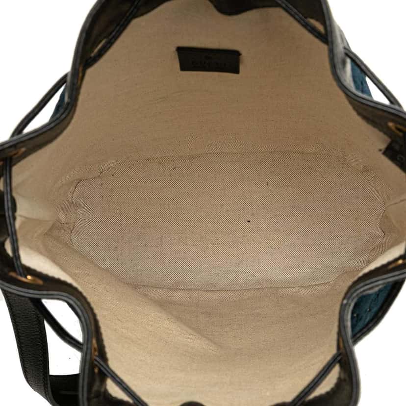 Gucci GG Velvet Web Bucket Black Velvet Good condition - Model View