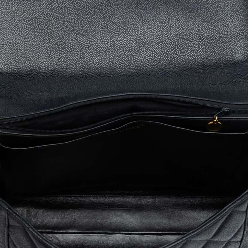 Chanel Jumbo CC Quilted Caviar Kelly Top Handle Bag Black Leather Good condition - Model View