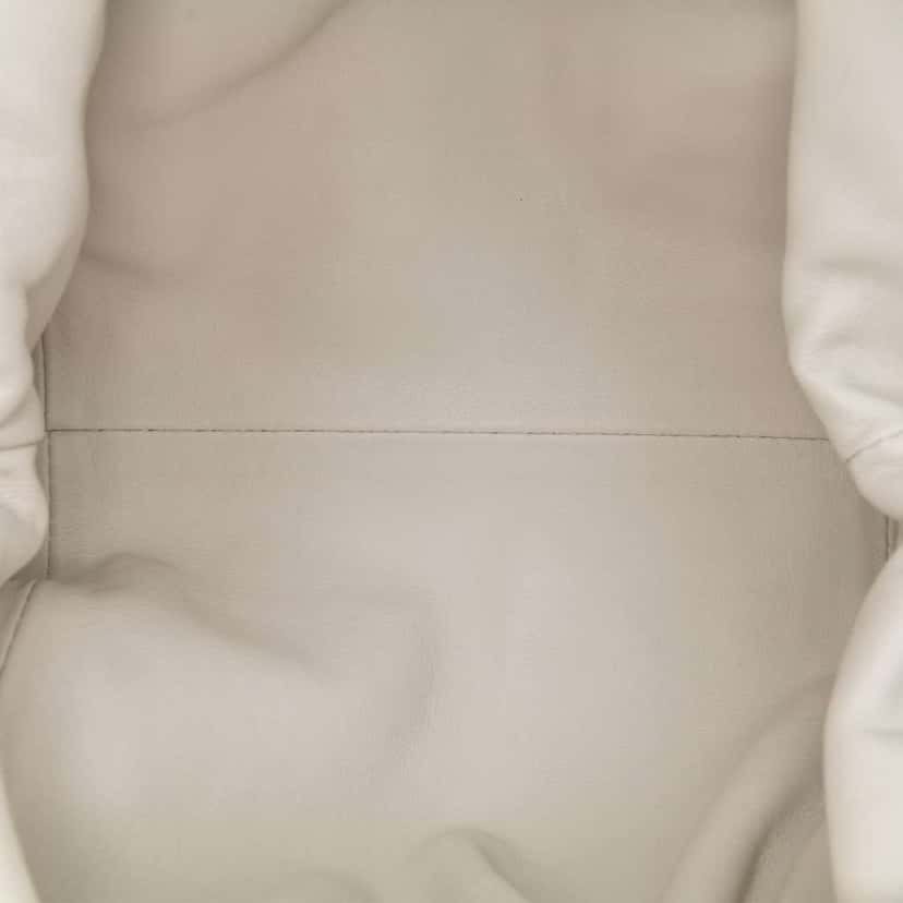 Bottega Veneta Lambskin The Mini Pouch Crossbody White Leather Good condition - Model View