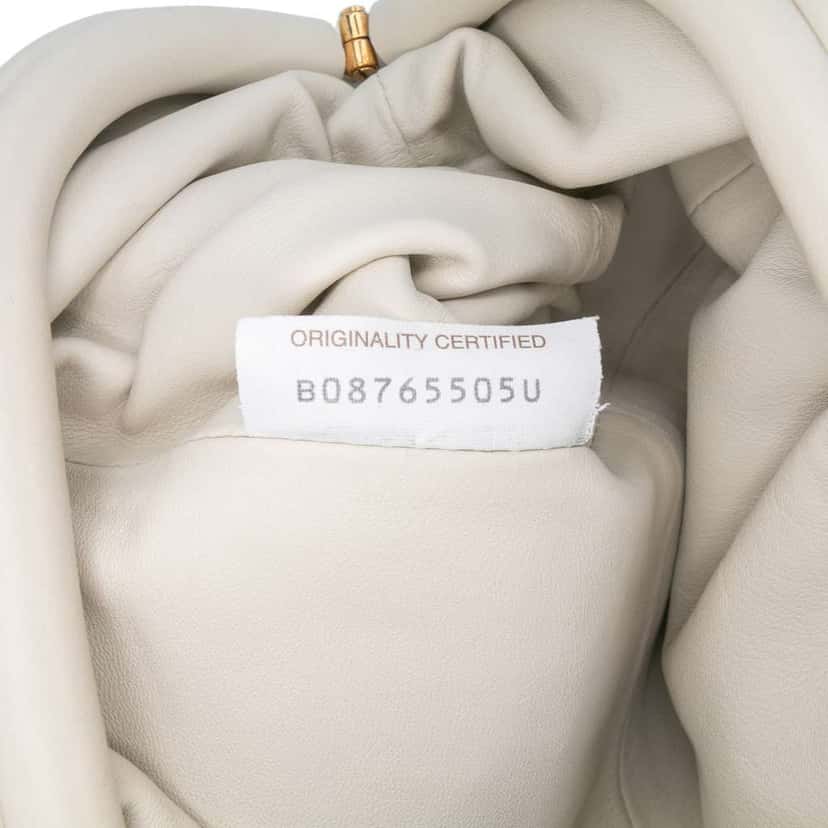 Bottega Veneta Lambskin The Mini Pouch Crossbody White Leather Good condition - Box View