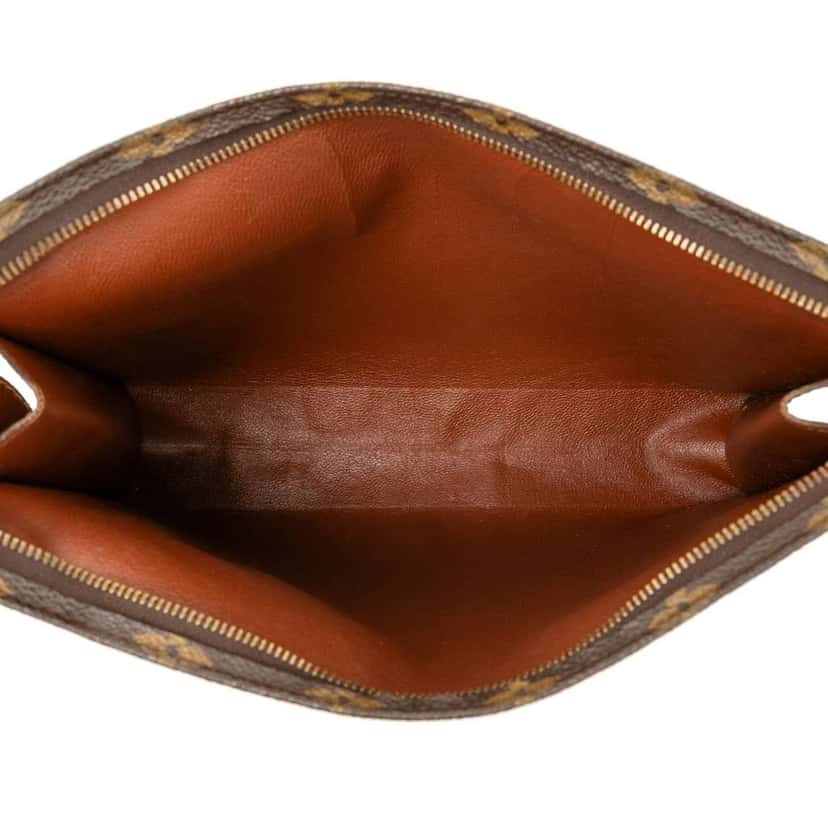 Louis Vuitton Monogram Toiletry Pouch 26 Brown Good condition - Model View