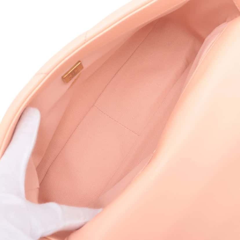 Chanel Medium Lambskin 19 Flap Pink Leather Good condition - Inside View