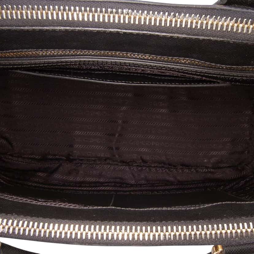 Prada Medium Saffiano Lux Galleria Double Zip Satchel Black Leather Good condition - Model View