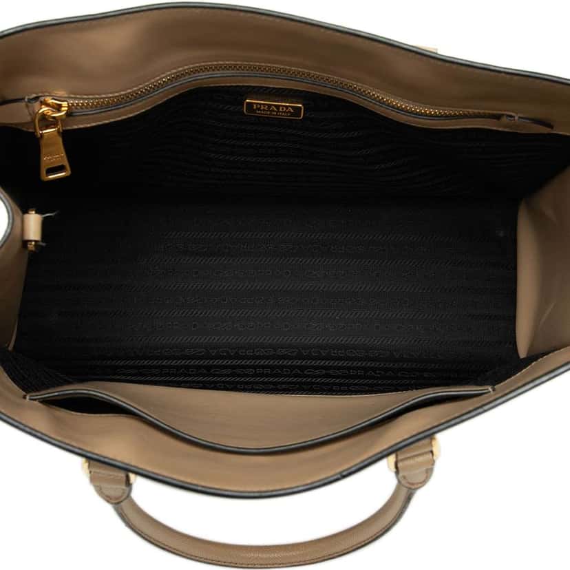 Prada Large Saffiano Lux Embossed Logo Convertible Tote Brown Leather Good condition - Model View