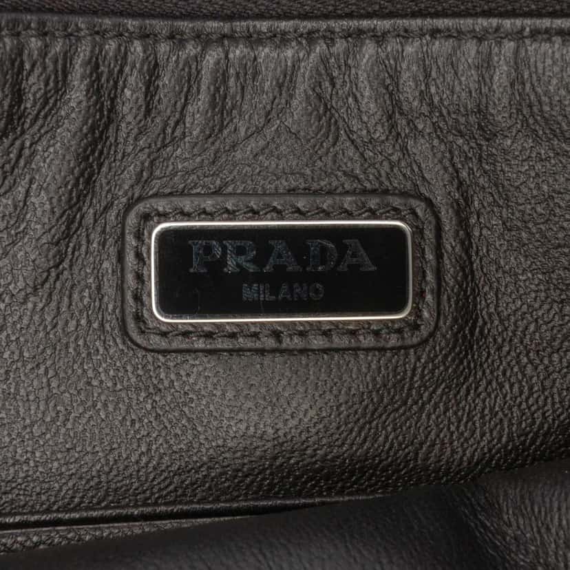 Prada Saffiano Clutch Black Leather Good condition - Box View