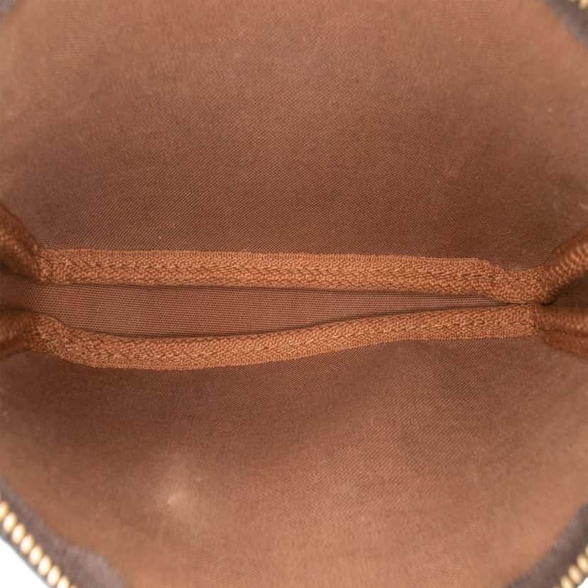 Louis Vuitton Monogram Pochette Accessoires Brown Good condition - Model View