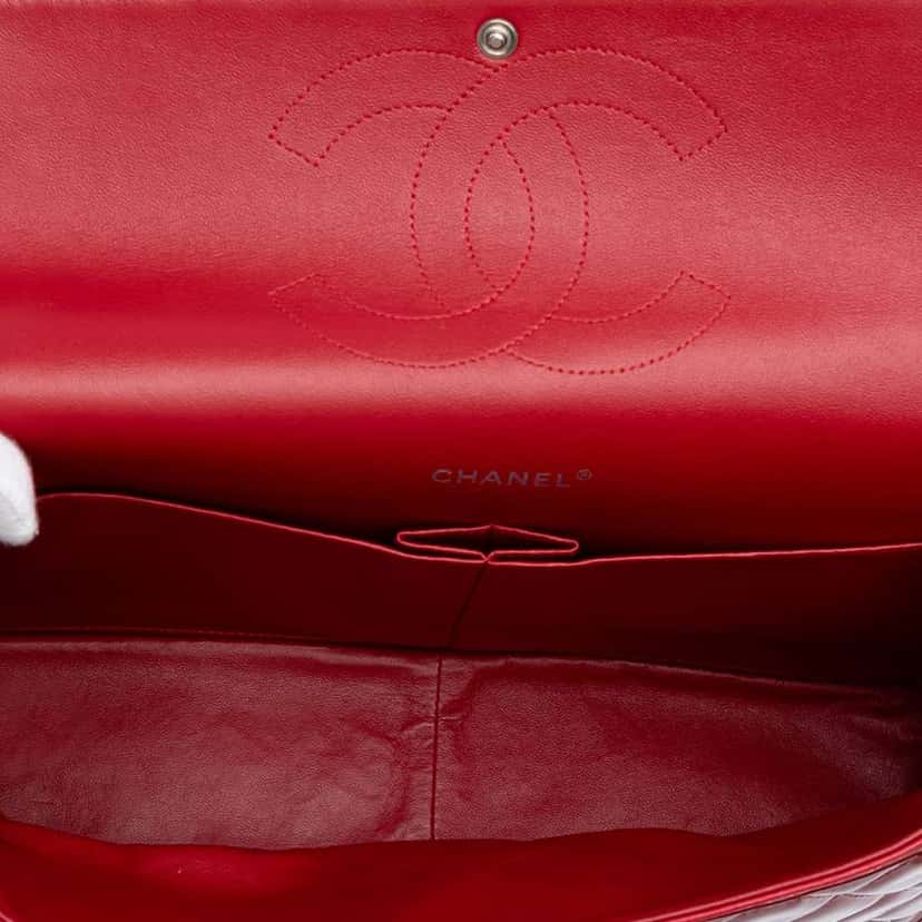 Chanel Maxi Classic Patent Double Flap Red Leather Good condition - Model View