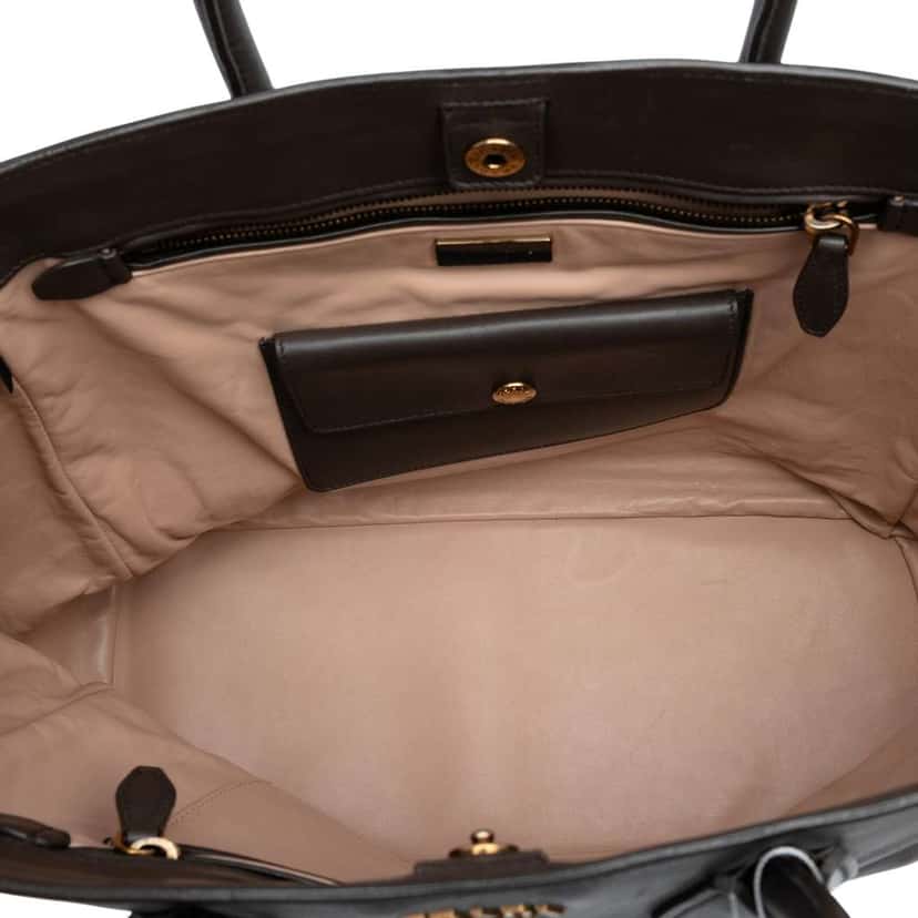 Prada Large City Calf Double Handle Shopping Tote Grey Leather Good condition - Model View