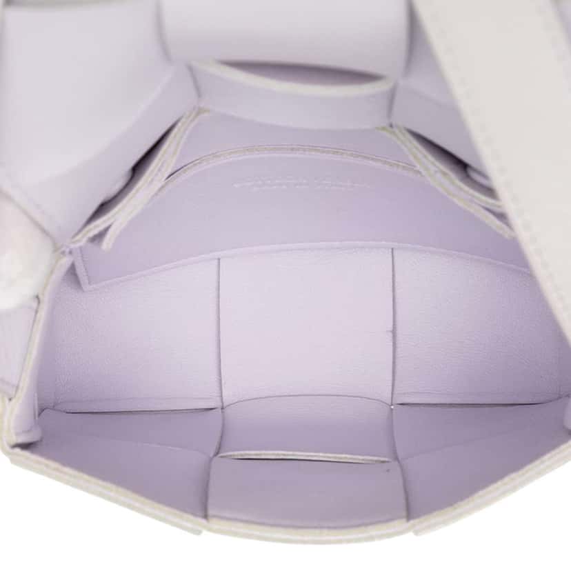 Bottega Veneta Extra Mini Nappa Maxi Intrecciato Cassette Crossbody White Leather Good condition - Model View