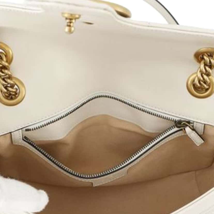 Gucci Medium GG Marmont Matelasse Leather Shoulder Bag Brown Leather Good condition - Model View