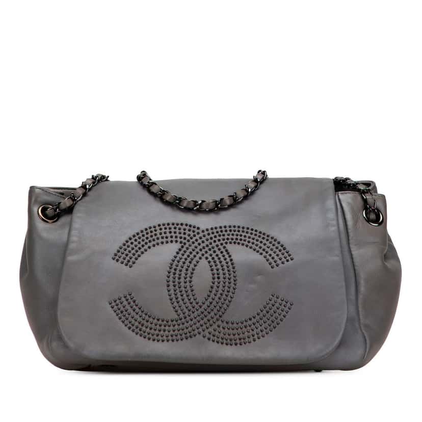 Chanel Lambskin Studded CC Accordion Flap Grey Leather Good condition - Front View