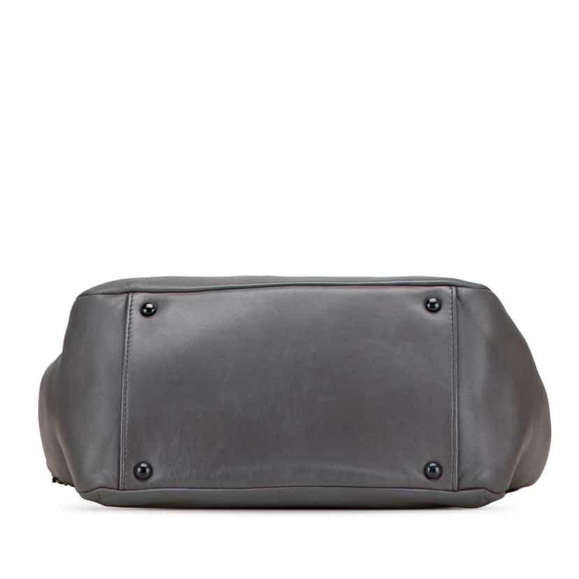 Chanel Lambskin Studded CC Accordion Flap Grey Leather Good condition - Inside View