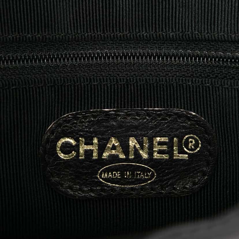 Chanel Triple CC Caviar Shoulder Bag Black Leather Good condition - Box View