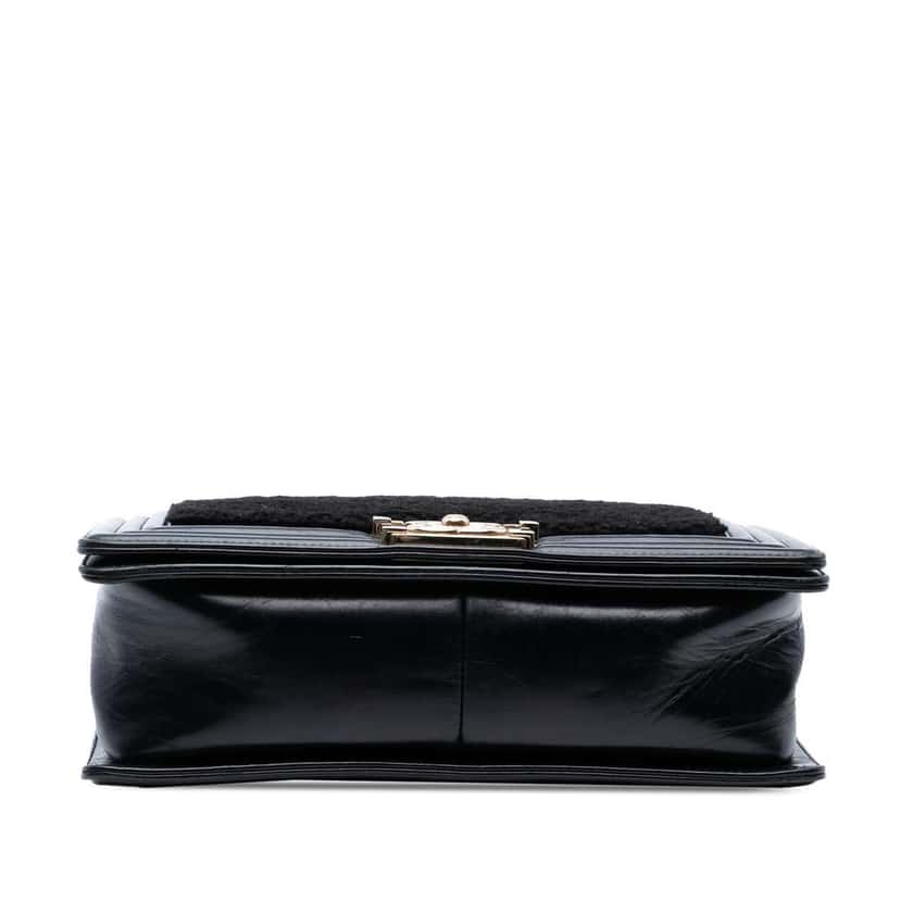 Chanel Old Medium Shearling Boy Flap Black Good condition - Inside View