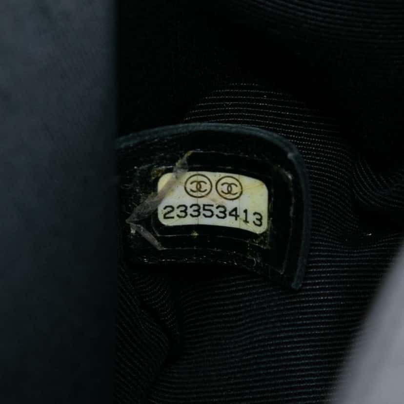 Chanel Old Medium Shearling Boy Flap Black Good condition - Box View