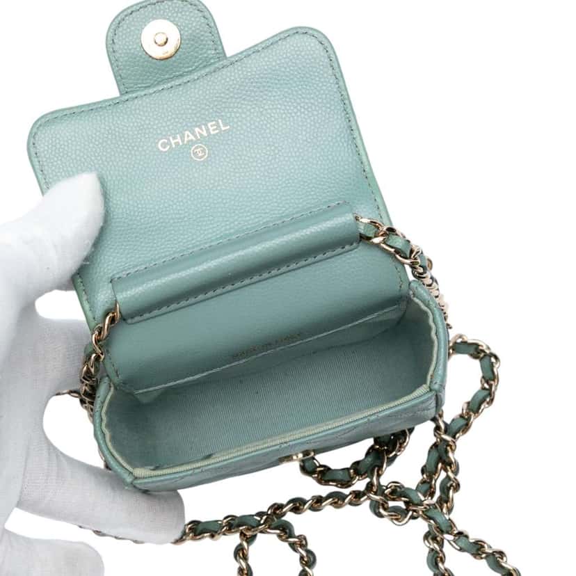 Chanel Micro Mini Classic Caviar Single Flap Green Leather Good condition - Model View