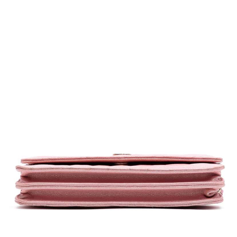 Chanel CC Quilted Iridescent Caviar Wallet on Chain Pink Leather Good condition - Inside View