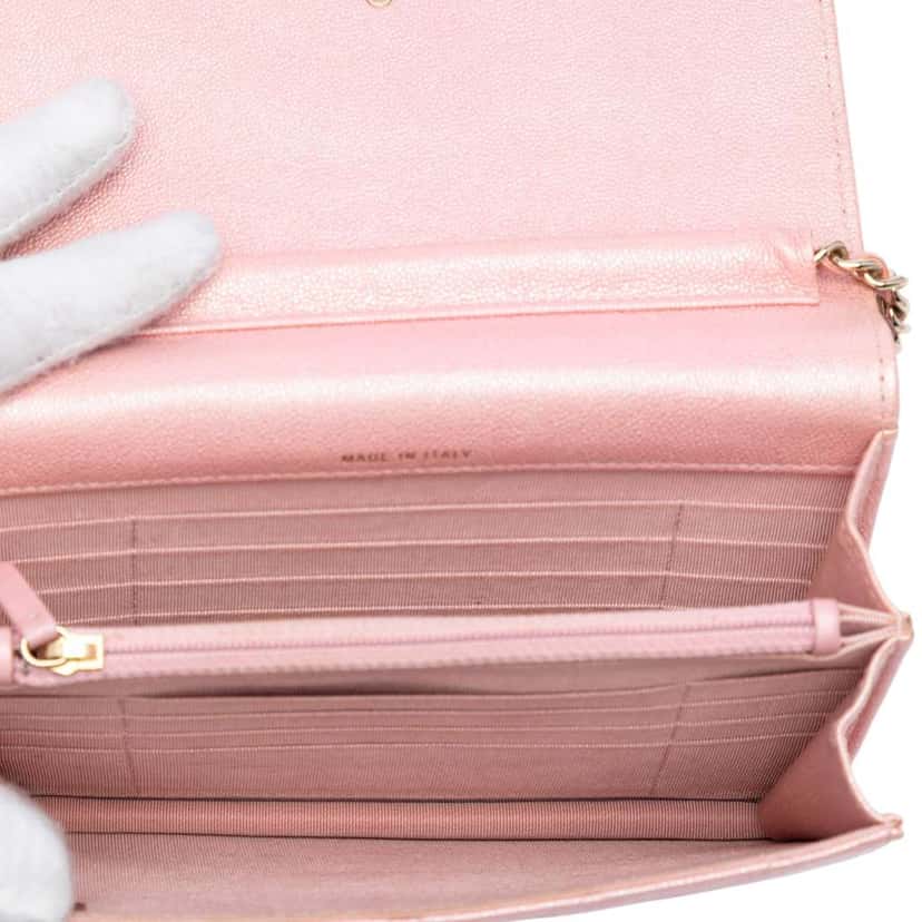 Chanel CC Quilted Iridescent Caviar Wallet on Chain Pink Leather Good condition - Model View