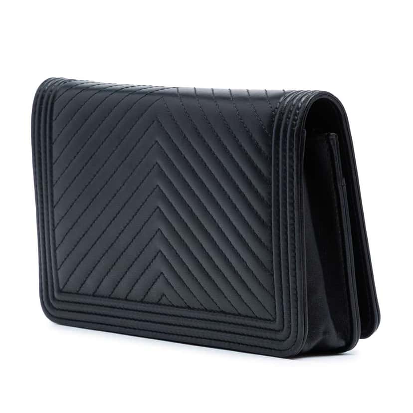 Chanel Chevron Quilted Calfskin Boy Wallet On Chain Black Leather Good condition - Back View