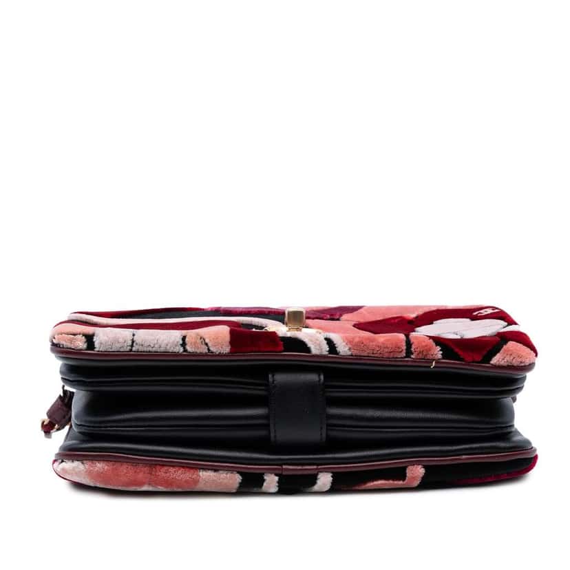 Chanel Paris Cosmopolite Velvet Camellia Flap Red Velvet Good condition - Inside View