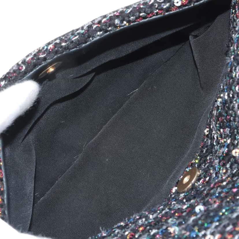 Chanel Large Tweed Sequin 19 Flap Black Tweed Good condition - Model View