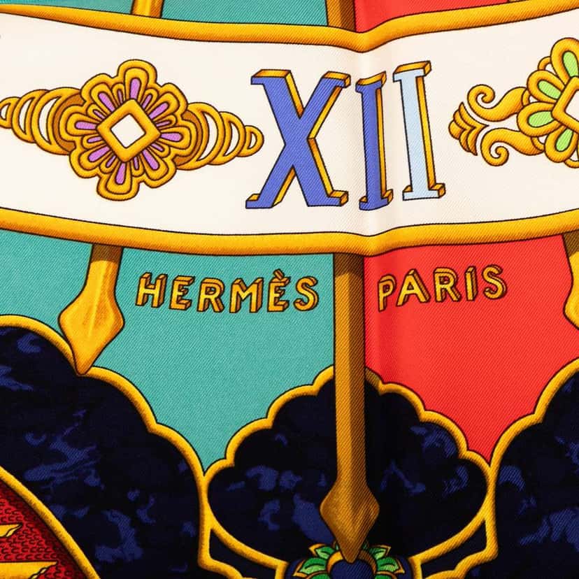 Hermès Carpe Diem Silk Scarf 90 Blue Silk Good condition - Model View