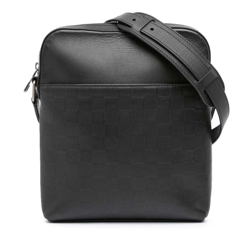Louis Vuitton Damier Infini District Pochette Black Leather Good condition - Front View