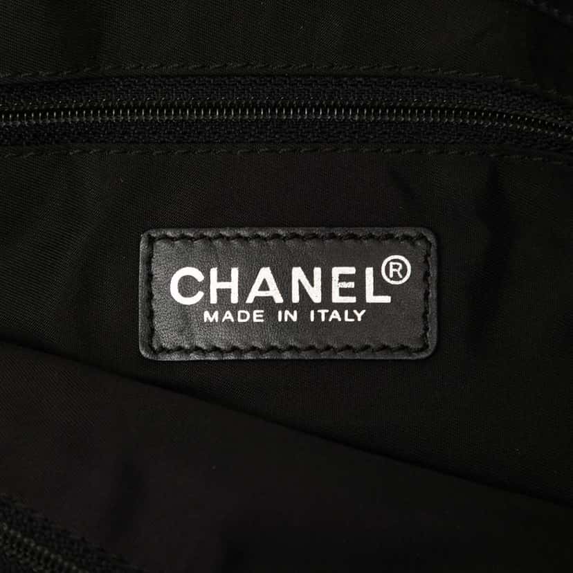Chanel New Travel Line Nylon Tote Black Good condition - Box View