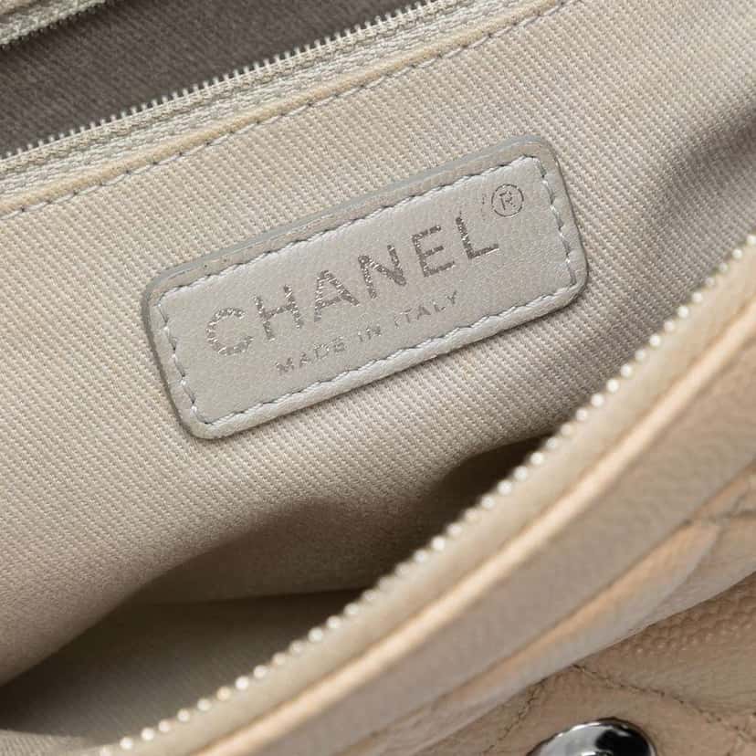 Chanel Medium Quilted Caviar Easy Flap Brown Leather Good condition - Box View