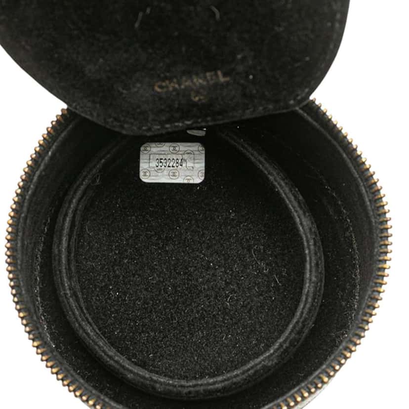 Chanel Caviar Round Travel Jewelry Case Black Leather Good condition - Model View