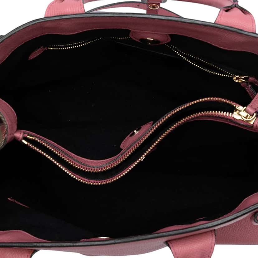 Burberry Medium Leather and House Check Banner Satchel Pink Leather Good condition - Model View