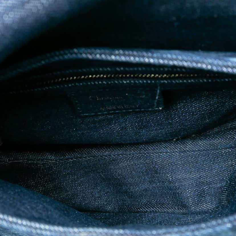 Dior Denim Tie Dye Saddle Bag Blue Denim Good condition - Model View