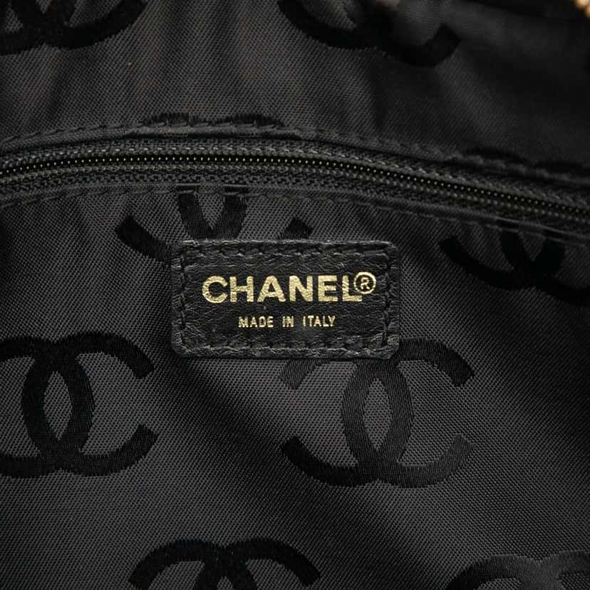 Chanel CC Lambskin Wild Stitch Handbag Black Leather Good condition - Box View
