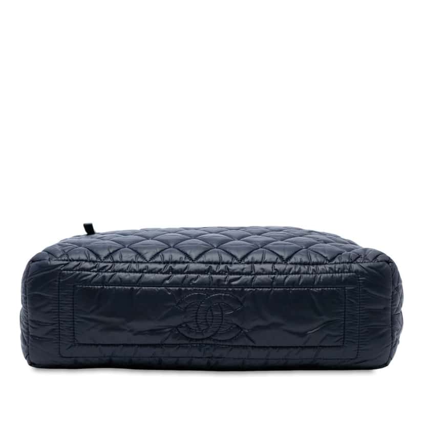 Chanel Quilted Nylon Coco Cocoon Hobo Blue Very good condition - Inside View