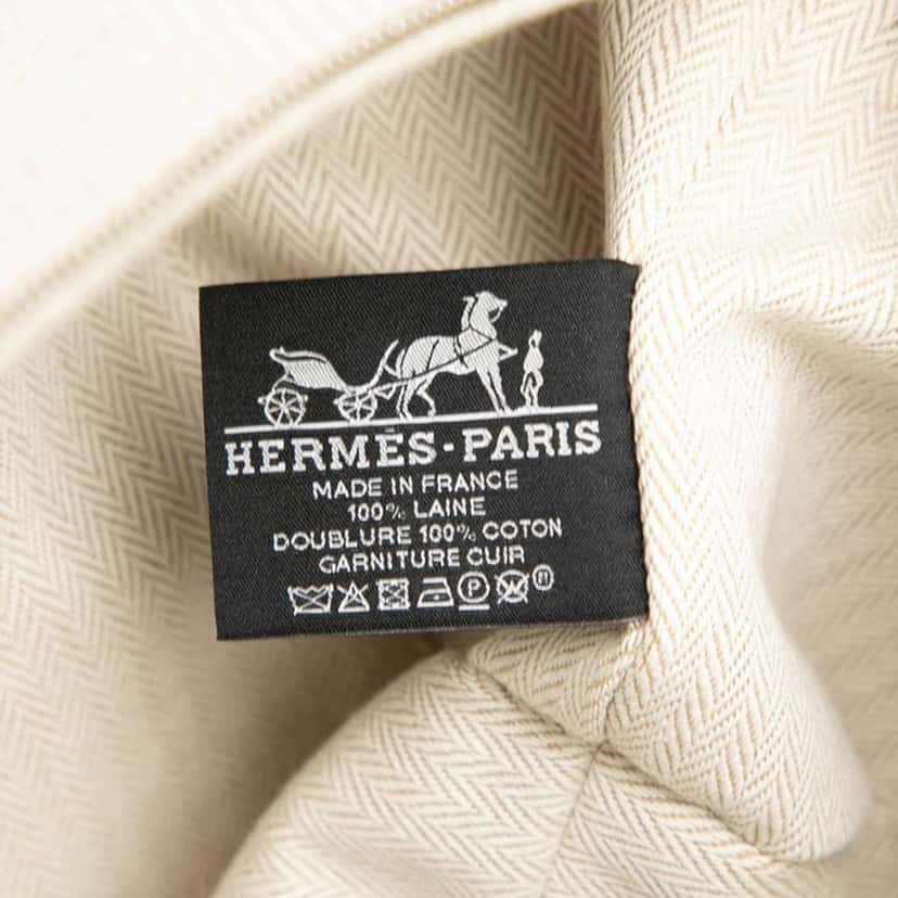 Hermès Large Wool Au Carre Bride A Brac Case Brown Wool Good condition - Box View