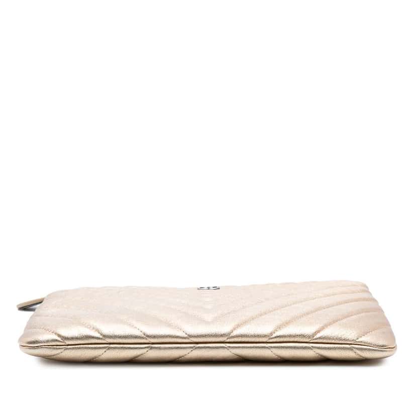Chanel Medium Chevron Metallic Calfskin O Case Clutch Gold Leather Good condition - Inside View