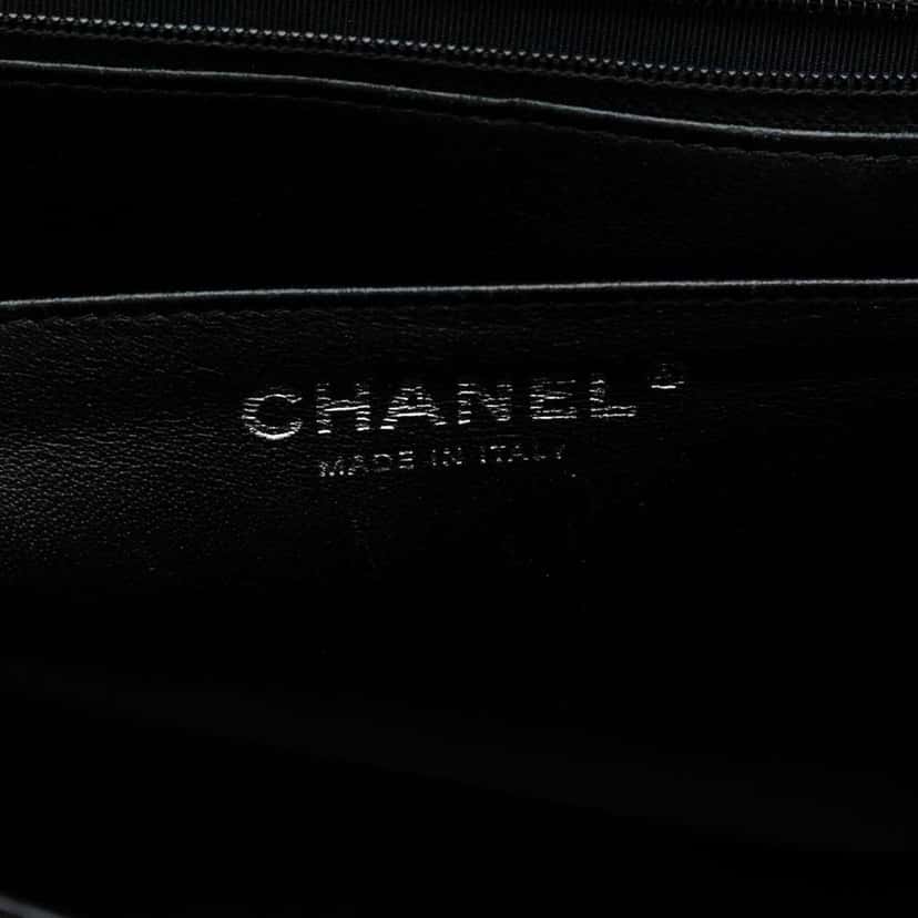 Chanel Jumbo Classic Caviar Single Flap Black Leather Good condition - Box View
