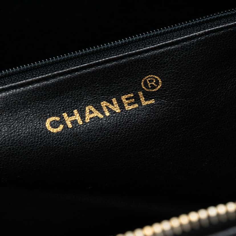 Chanel CC Caviar Shoulder Bag Black Leather Good condition - Box View