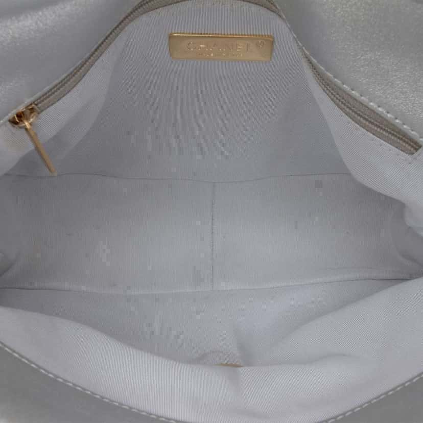 Chanel Large Metallic Lambskin 19 Flap Silver Leather Good condition - Model View