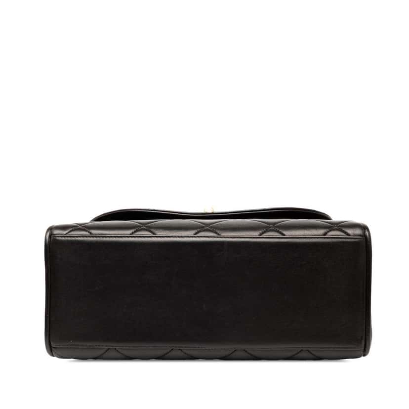 Chanel CC Quilted Lambskin Handbag Black Leather Good condition - Inside View