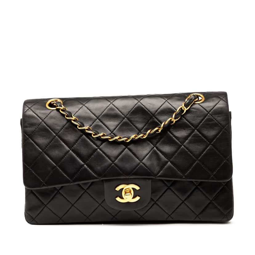 Chanel Medium Classic Lambskin Double Flap Black Leather Good condition - Front View