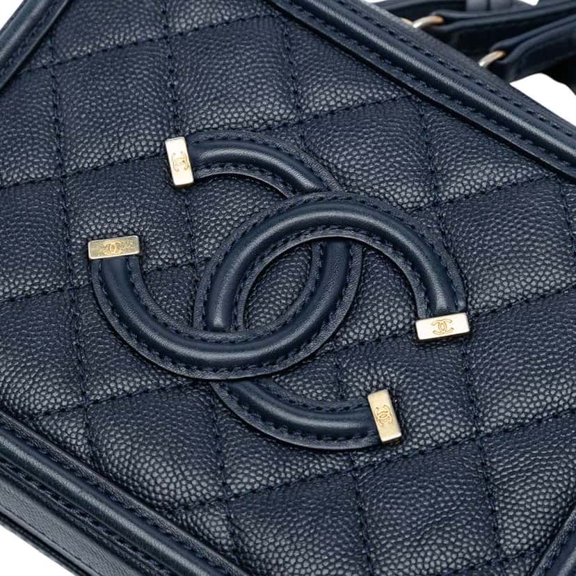 Chanel Small Caviar CC Filigree Vanity Case Blue Leather Good condition - Box View