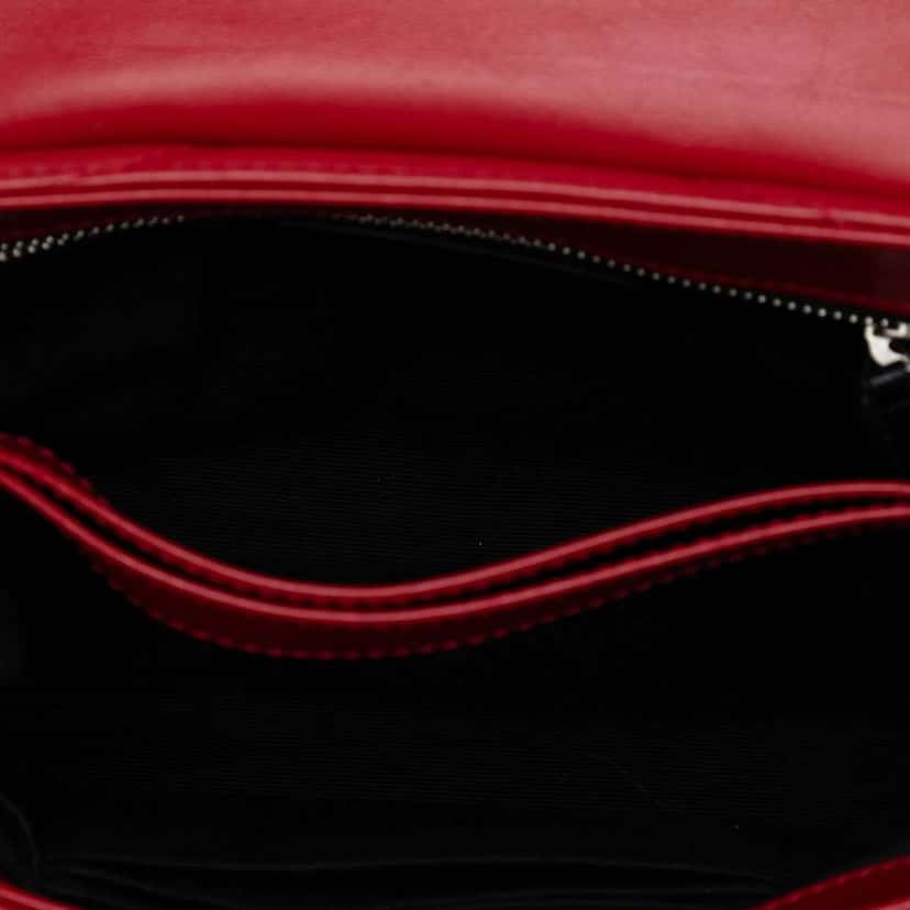 Saint Laurent Toy Matelasse Leather Monogram LouLou Crossbody Red Leather Good condition - Model View
