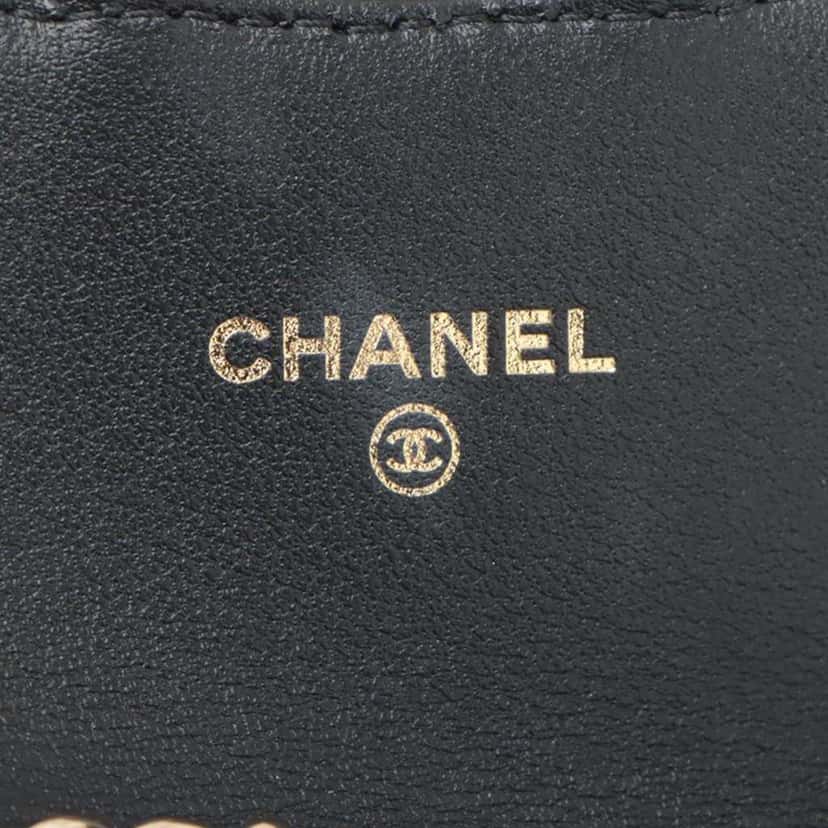 Chanel Mini Classic Jersey Flap Belt Bag Black Cotton Good condition - Model View