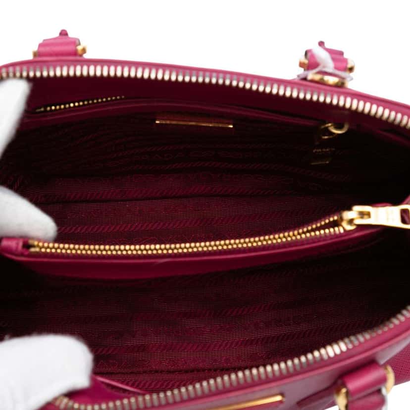 Prada Small Saffiano Lux Promenade Satchel Pink Leather Good condition - Model View