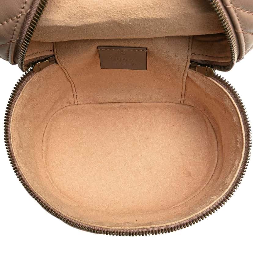 Gucci GG Marmont Round Matelasse Leather Backpack Pink Leather Good condition - Model View